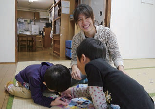 職員と子ども達